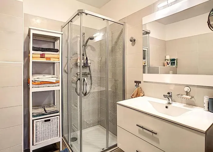 Old - Center 2 Bedroom Modern Place Daire